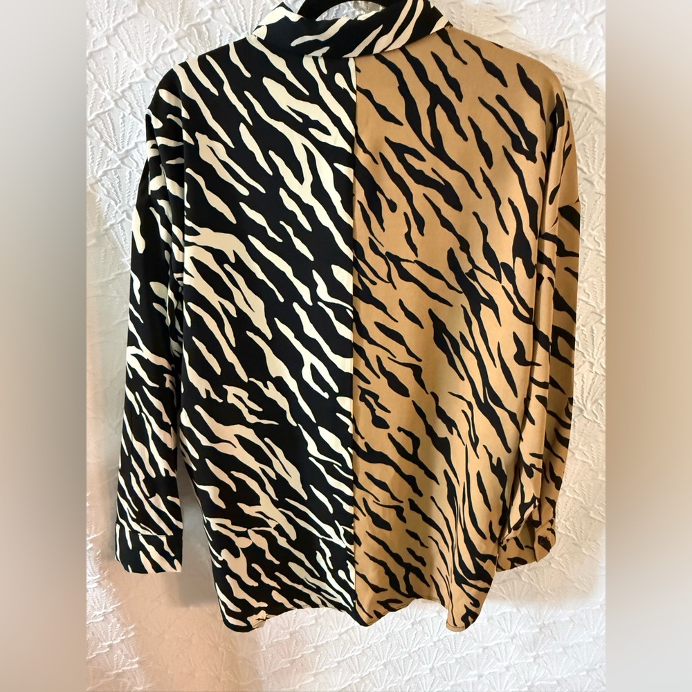 JODIFL Two-Tone Animal Print Button-Down Shirt - Black & Mustard - Picture 4 of 6
